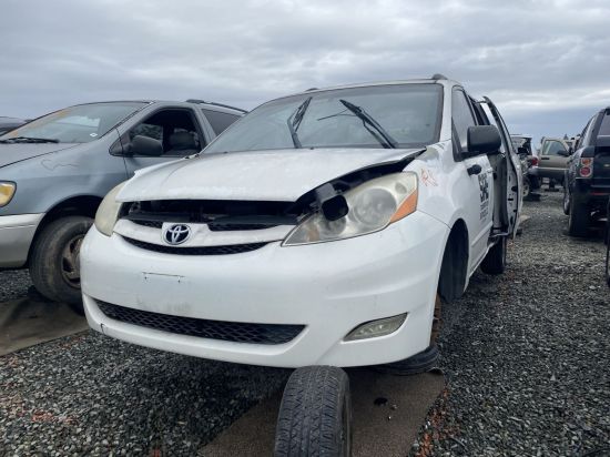 2008 TOYOTA SIENNA