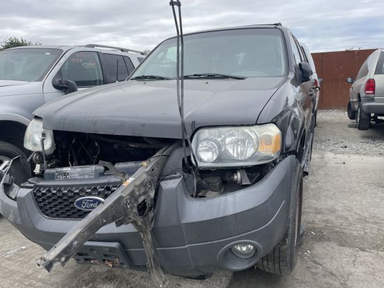2005 FORD ESCAPE