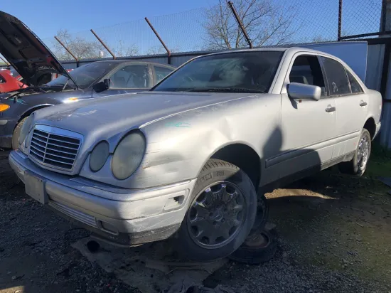 1998 MERCEDES-BENZ E-CLASS