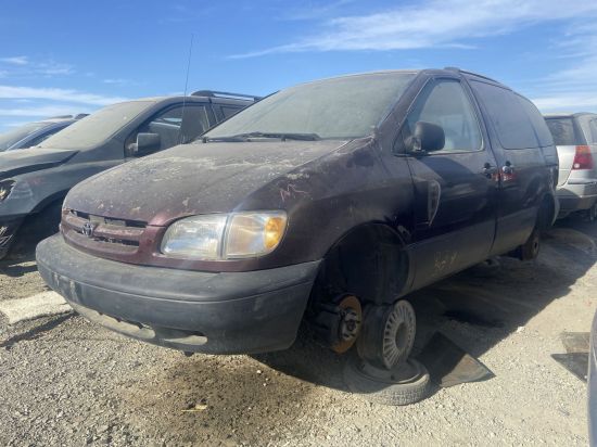 2000 TOYOTA SIENNA