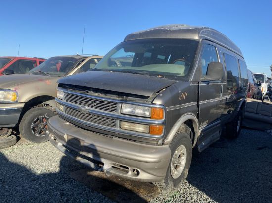 2001 CHEVROLET EXPRESS