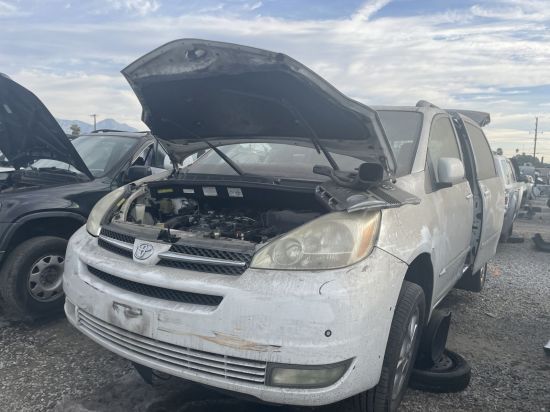 2005 TOYOTA SIENNA