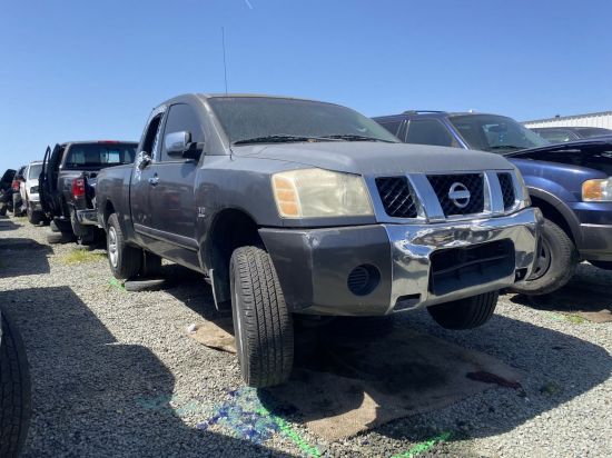 2004 NISSAN TITAN