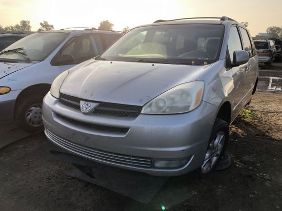 2005 TOYOTA SIENNA