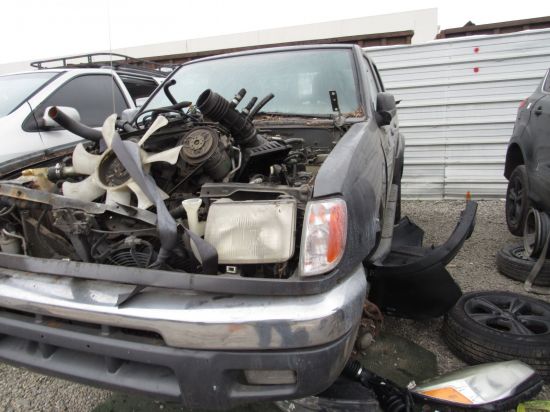 2000 NISSAN FRONTIER