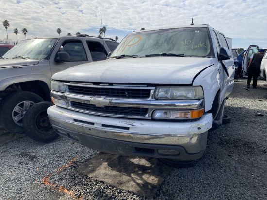 2004 CHEVROLET SUBURBAN