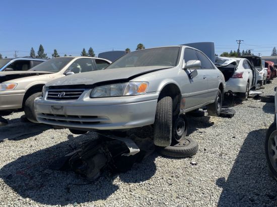 2001 TOYOTA CAMRY