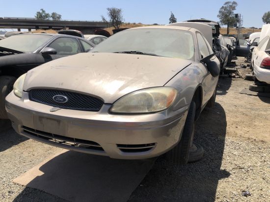 2004 FORD TAURUS
