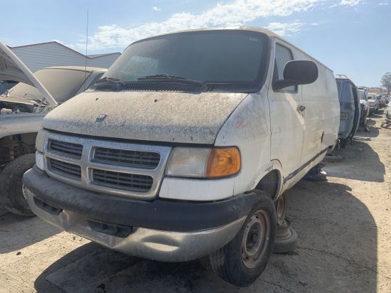 2003 DODGE RAM VAN