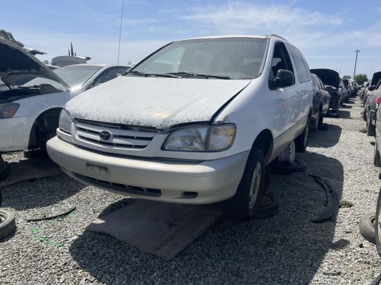 1998 TOYOTA SIENNA