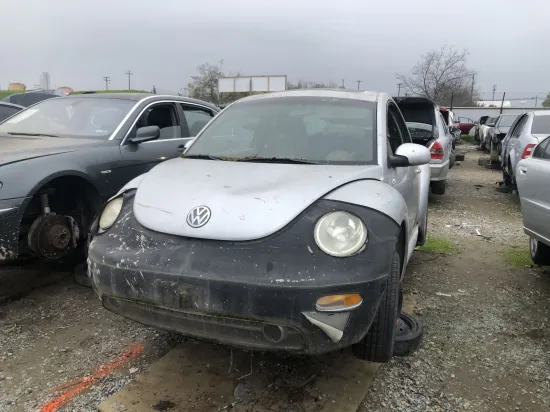 2001 VOLKSWAGEN NEW BEETLE
