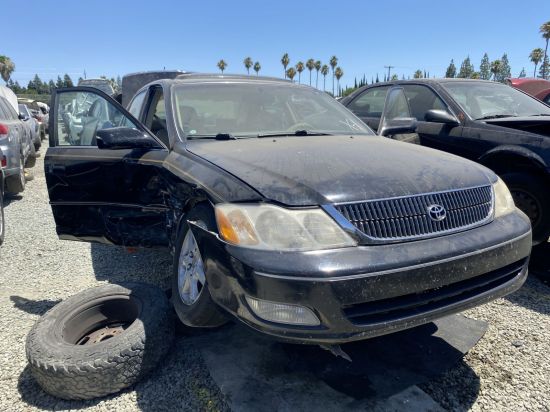 2000 TOYOTA AVALON