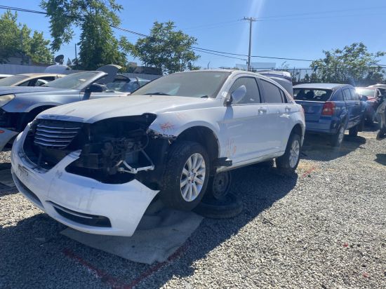 2013 CHRYSLER 200