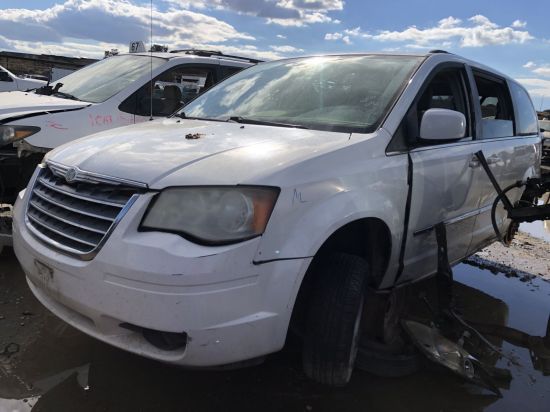 2010 CHRYSLER TOWN & COUNTRY
