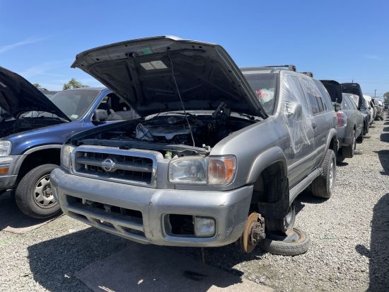 2001 NISSAN PATHFINDER