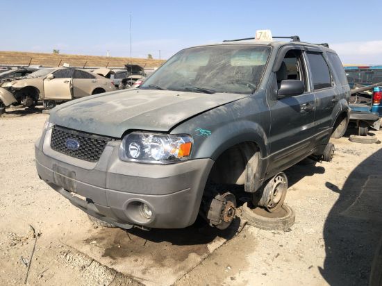 2005 FORD ESCAPE