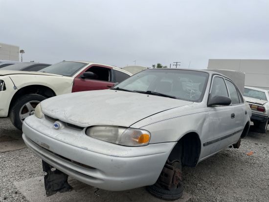 2001 CHEVROLET PRIZM