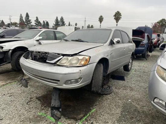 2001 TOYOTA AVALON