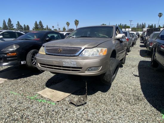 2000 TOYOTA AVALON