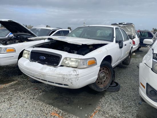 2010 FORD CROWN VICTORIA