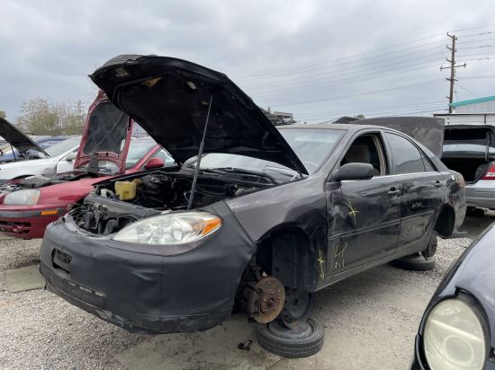 2004 TOYOTA CAMRY