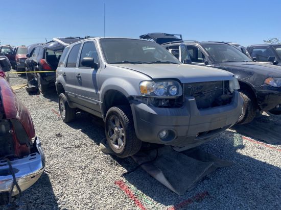 2005 FORD ESCAPE