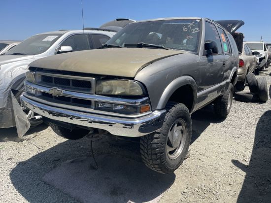 2001 CHEVROLET BLAZER