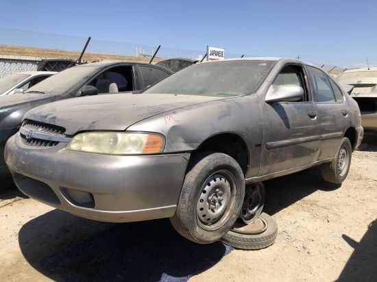2001 NISSAN ALTIMA