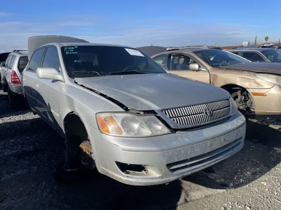 2001 TOYOTA AVALON