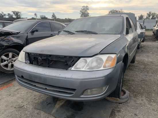 2002 TOYOTA AVALON