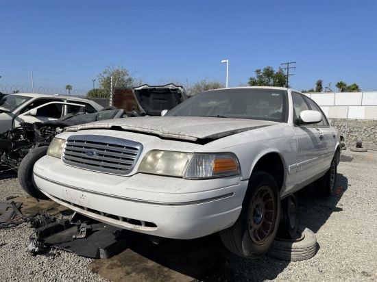 2000 FORD CROWN VICTORIA
