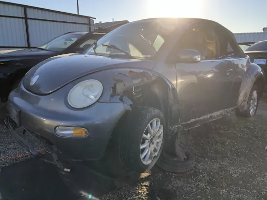 2004 VOLKSWAGEN NEW BEETLE