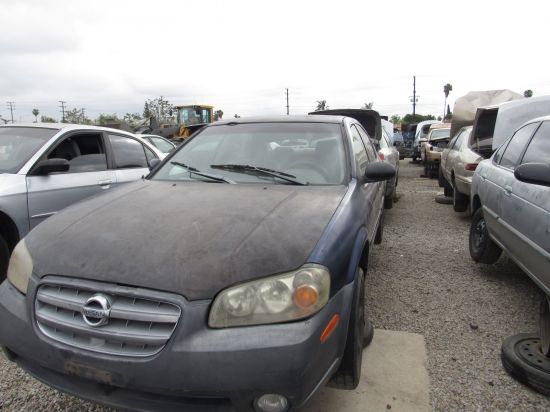 2002 NISSAN MAXIMA