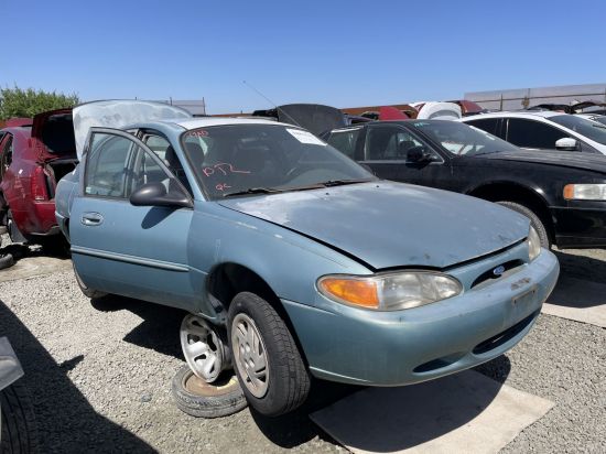 1997 FORD ESCORT