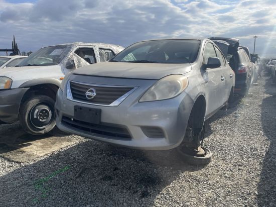 2012 NISSAN VERSA
