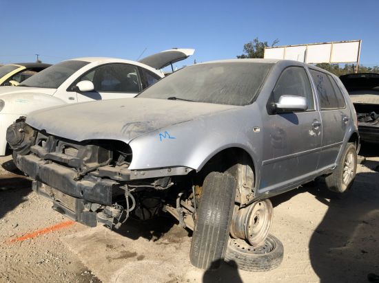 2003 VOLKSWAGEN GOLF