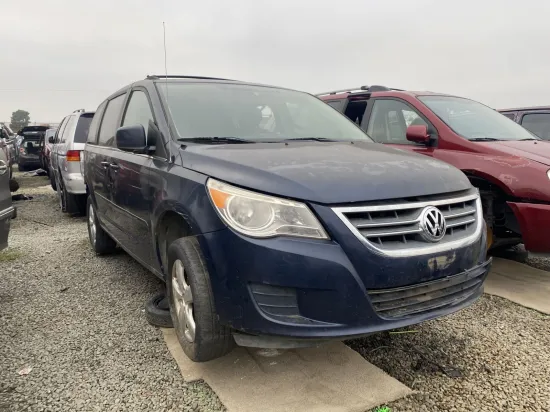 2009 VOLKSWAGEN ROUTAN