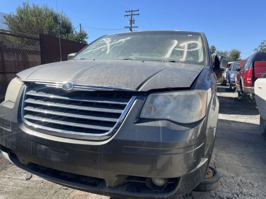 2010 CHRYSLER TOWN & COUNTRY