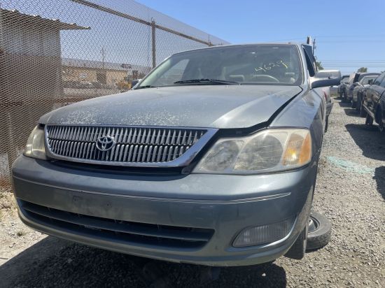 2000 TOYOTA AVALON
