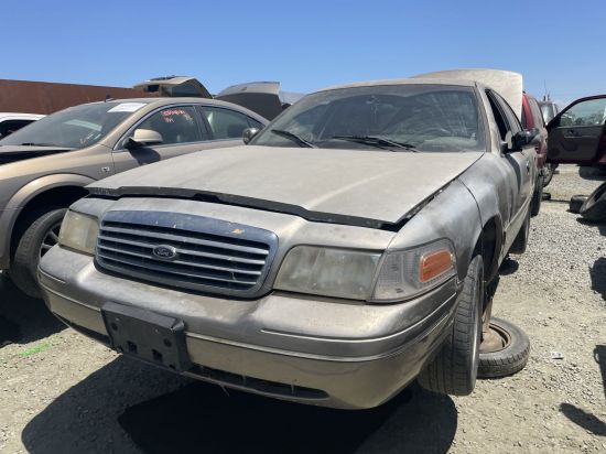 2002 FORD CROWN VICTORIA