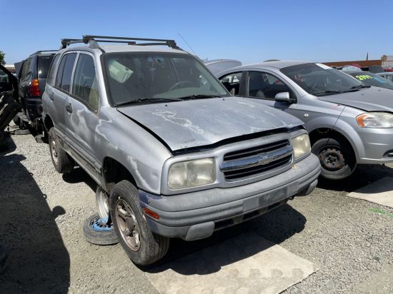 2001 CHEVROLET TRACKER