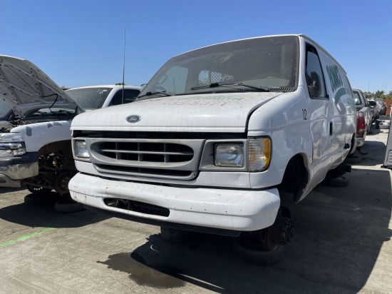 2001 FORD ECONOLINE
