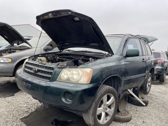 2002 TOYOTA HIGHLANDER