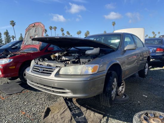 2001 TOYOTA CAMRY