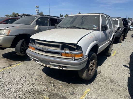 2001 CHEVROLET BLAZER