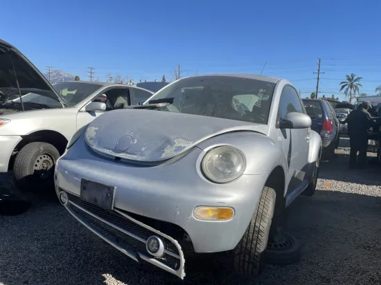 2003 VOLKSWAGEN NEW BEETLE