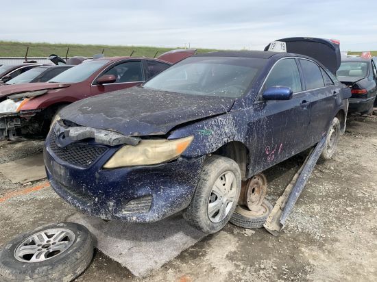 2011 TOYOTA CAMRY
