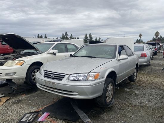 2001 TOYOTA CAMRY
