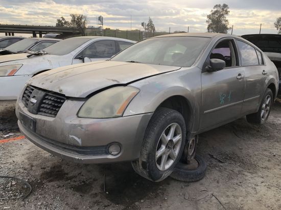 2004 NISSAN MAXIMA