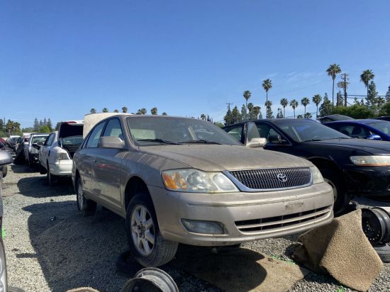 2002 TOYOTA AVALON